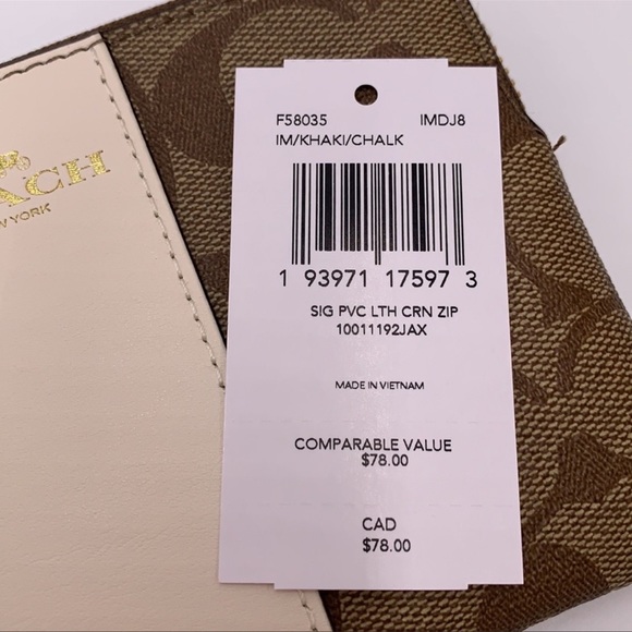 Corner Zip Wristlet In Signature Canvas KHAKICHALK - Picture 11 of 16
